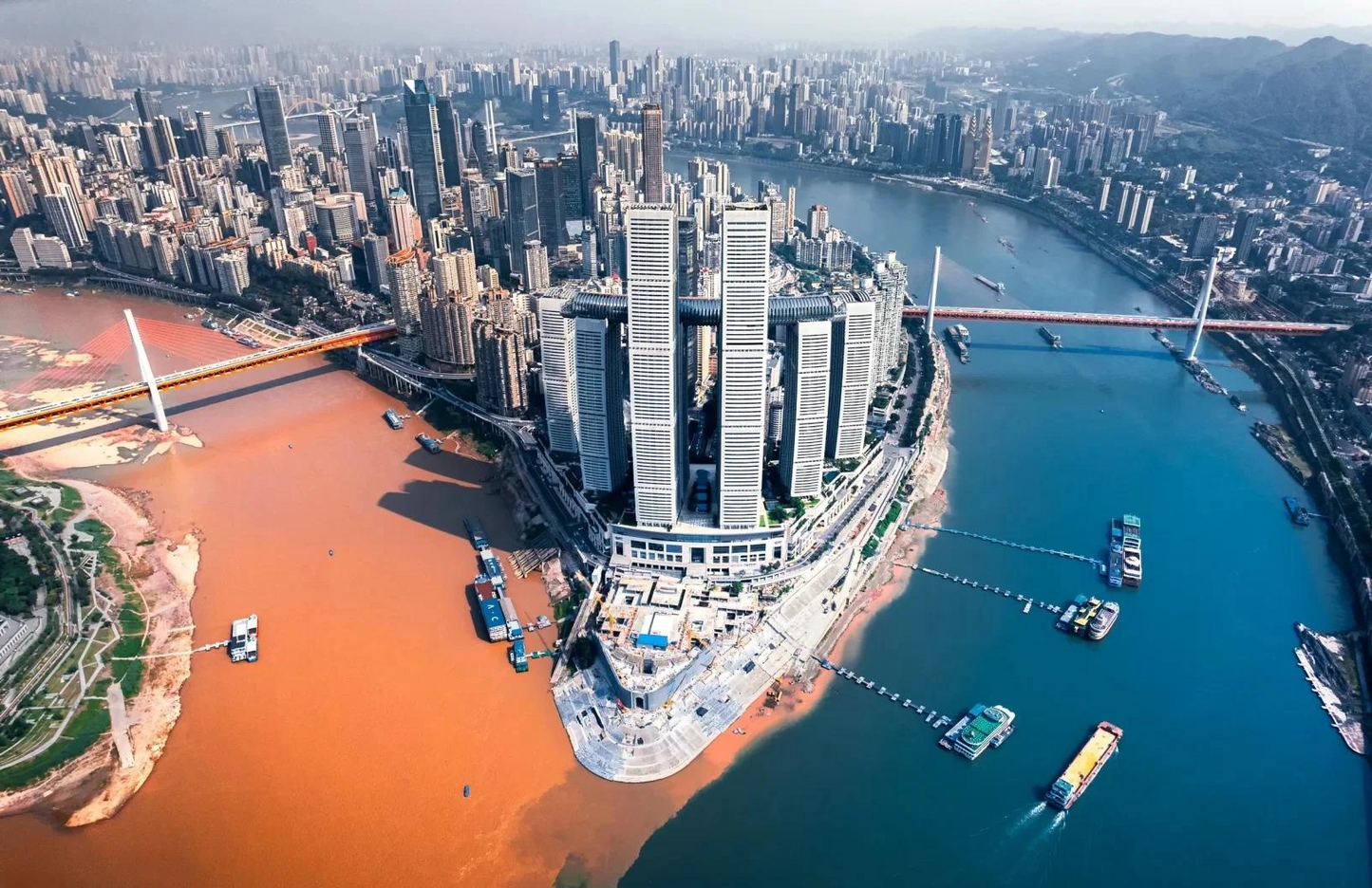 Chongqing 5-Day Tour: Pandas, Cultural Heritage & Mountain-City Wonders