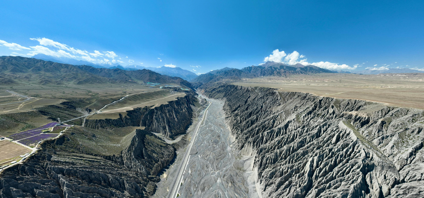 Northern Xinjiang 10-Day Loop: Kanas Lake & Hemu Village