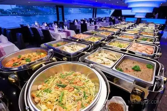 Chongqing & Yangtze Three Gorges 5-Day Tour: Urban Wonders & River Scenery